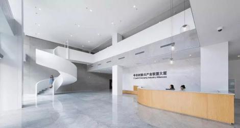 成都海倫天麓銷售中心，東方優(yōu)雅與現(xiàn)代融合的空間縮影！
